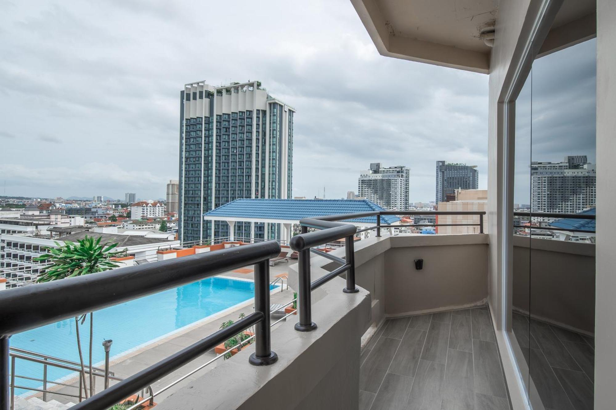 ซันบีม พัทยา โรงแรม 4*