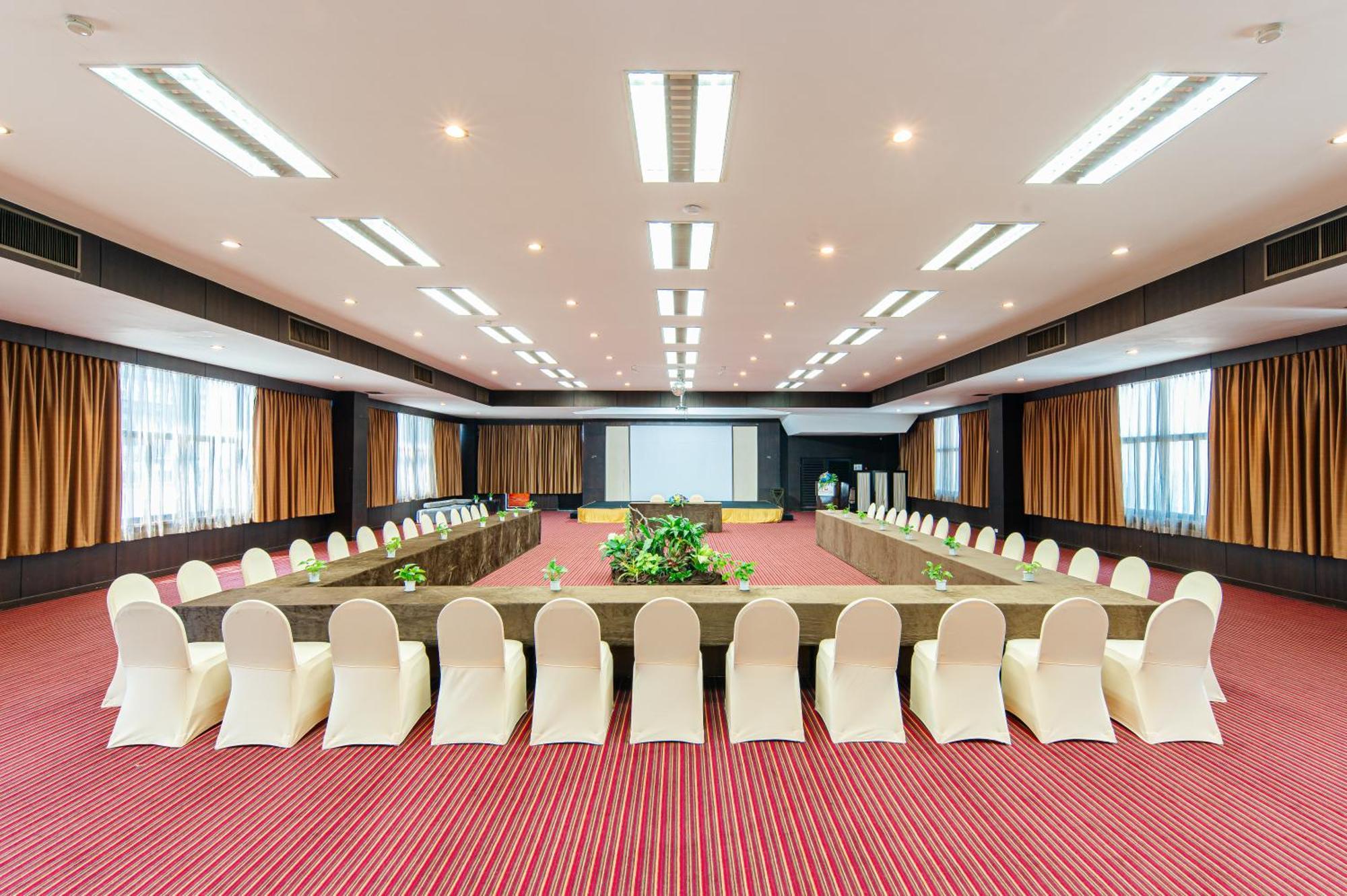 โรงแรม ซันบีม พัทยา 4*